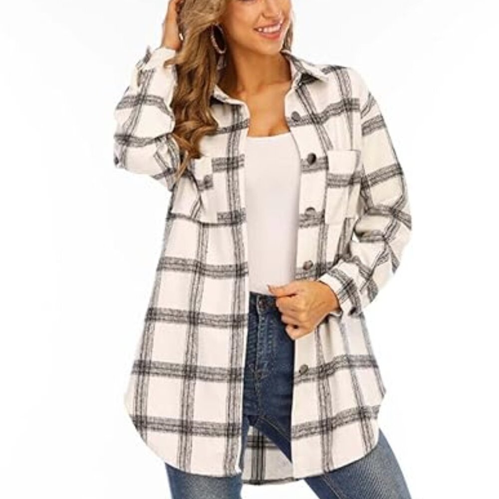 3/$20🌟 Amazon Oversized Cream Black Plaid Shacket Size Small